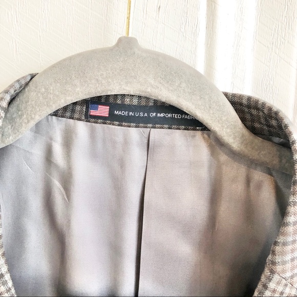 Hart Schafner Marx mens’ plaid suit jacket. - Picture 4 of 12